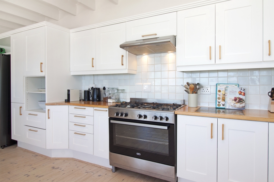 5 Bedroom Property for Sale in Misty Cliffs Western Cape